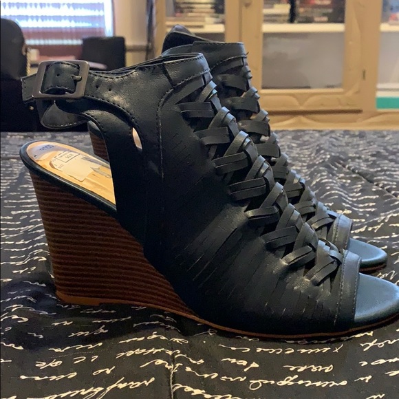 dollhouse shoes ross